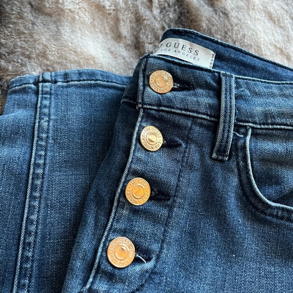 GUESS High-Waisted Button Jeans - Picture 2 of 2